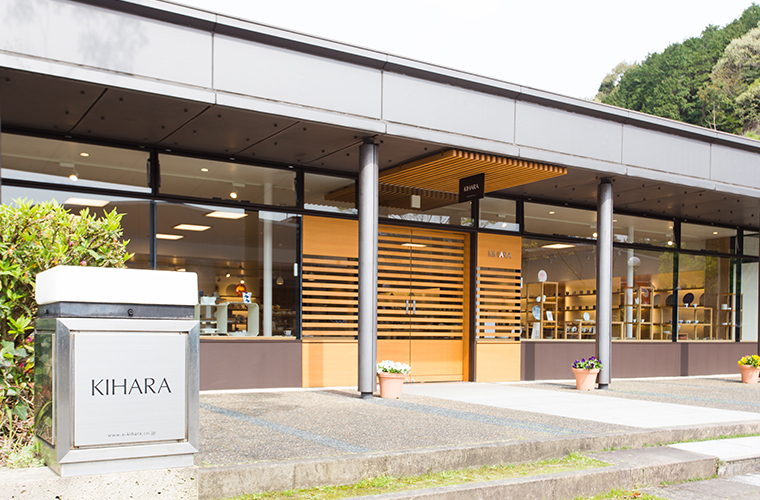 company_showroom2016_out